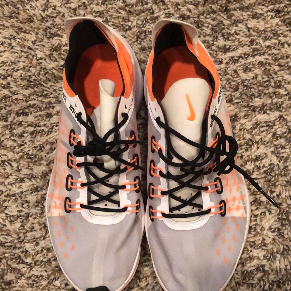 Nike shoes - Picture 2 of 2